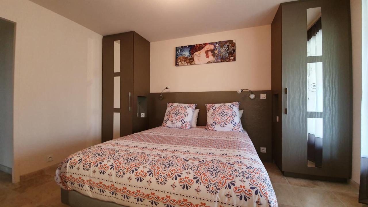 Domaine Du Cardou Hotel Puy-lʼÉvêque Bagian luar foto