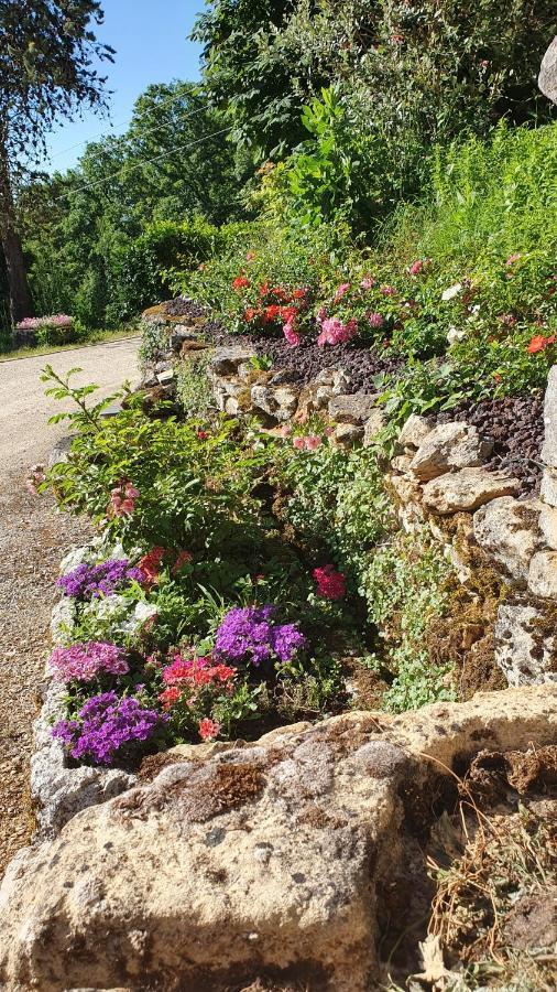 Domaine Du Cardou Hotel Puy-lʼÉvêque Bagian luar foto