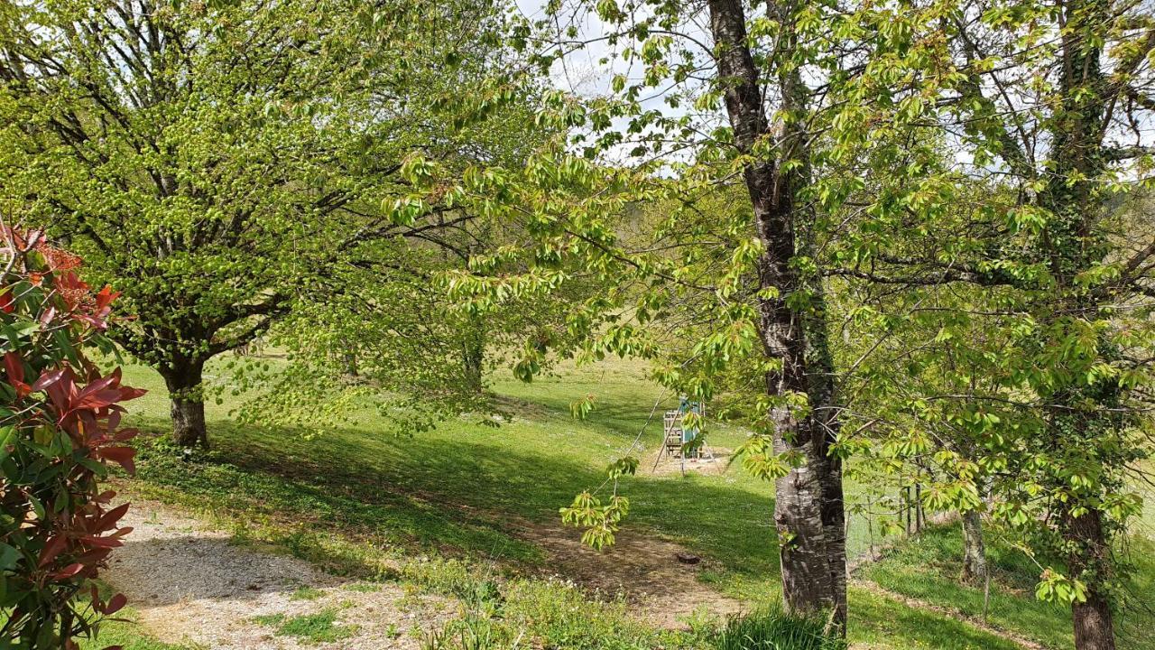 Domaine Du Cardou Hotel Puy-lʼÉvêque Bagian luar foto