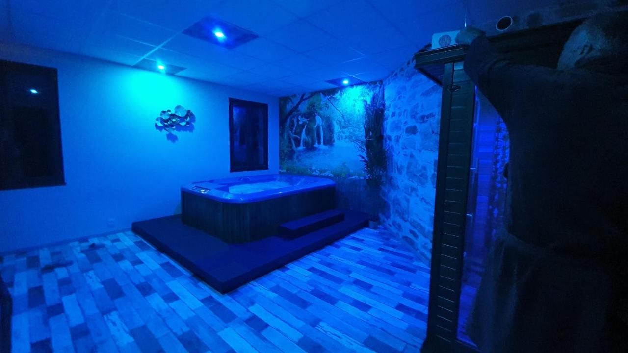 Domaine Du Cardou Hotel Puy-lʼÉvêque Bagian luar foto