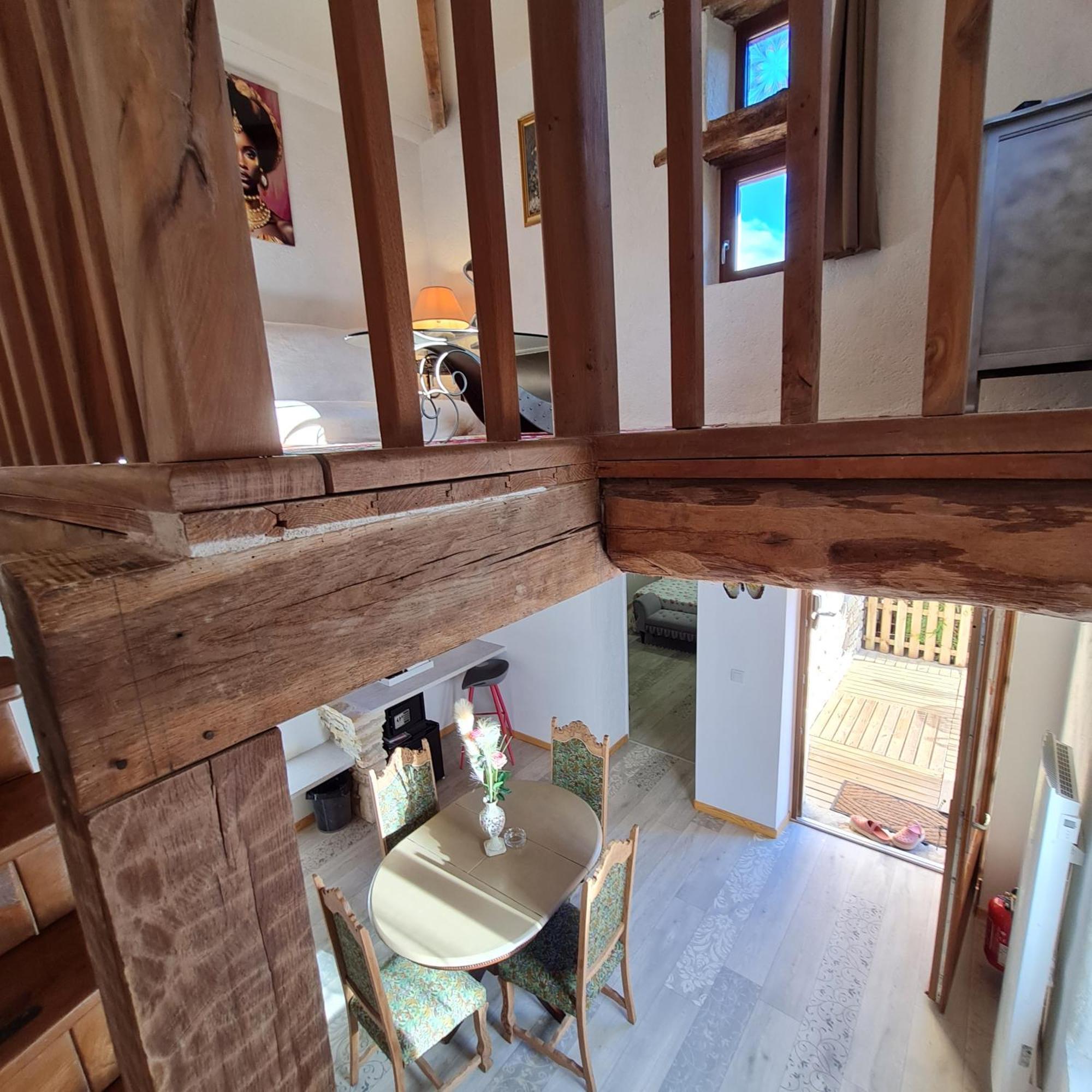 Domaine Du Cardou Hotel Puy-lʼÉvêque Bagian luar foto