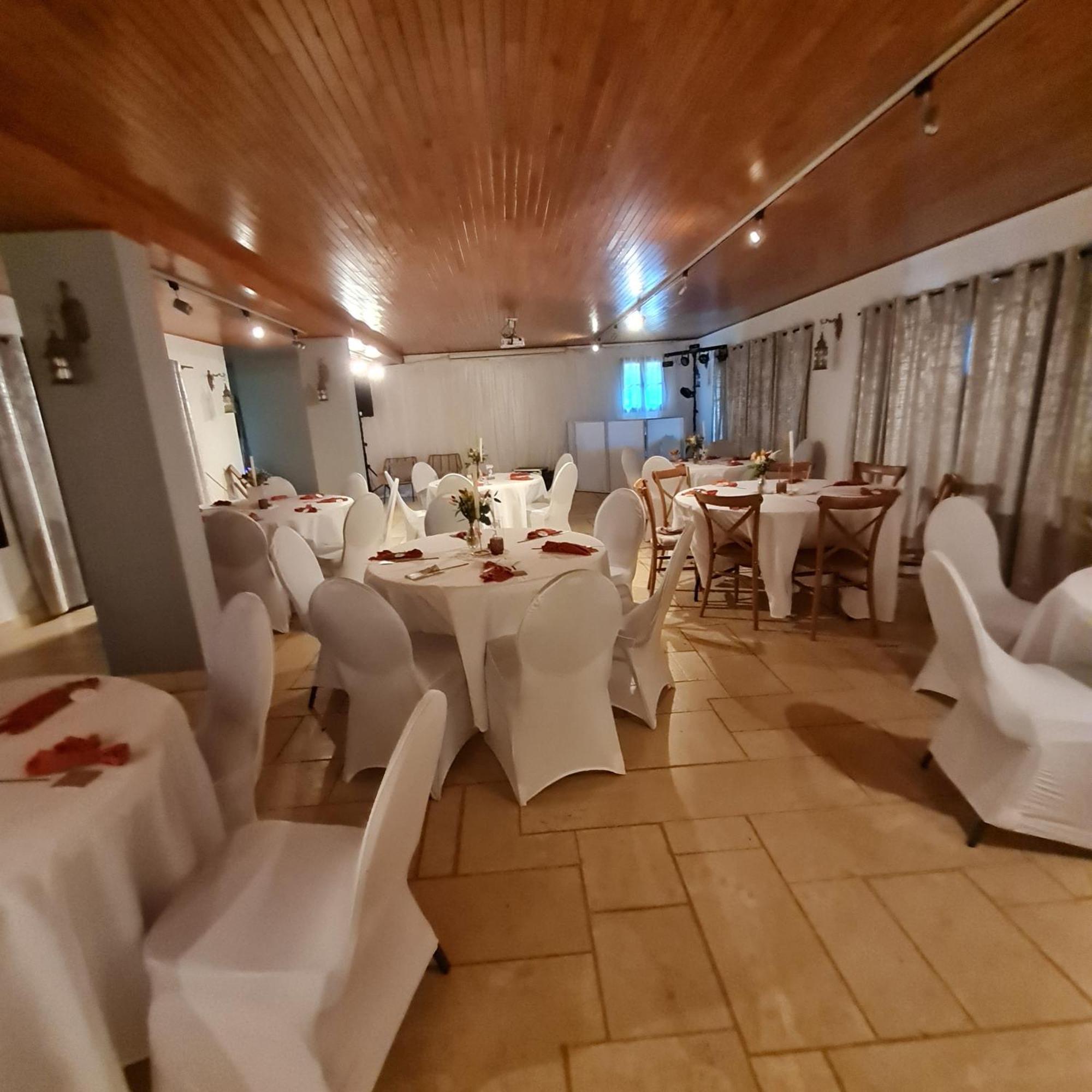 Domaine Du Cardou Hotel Puy-lʼÉvêque Bagian luar foto