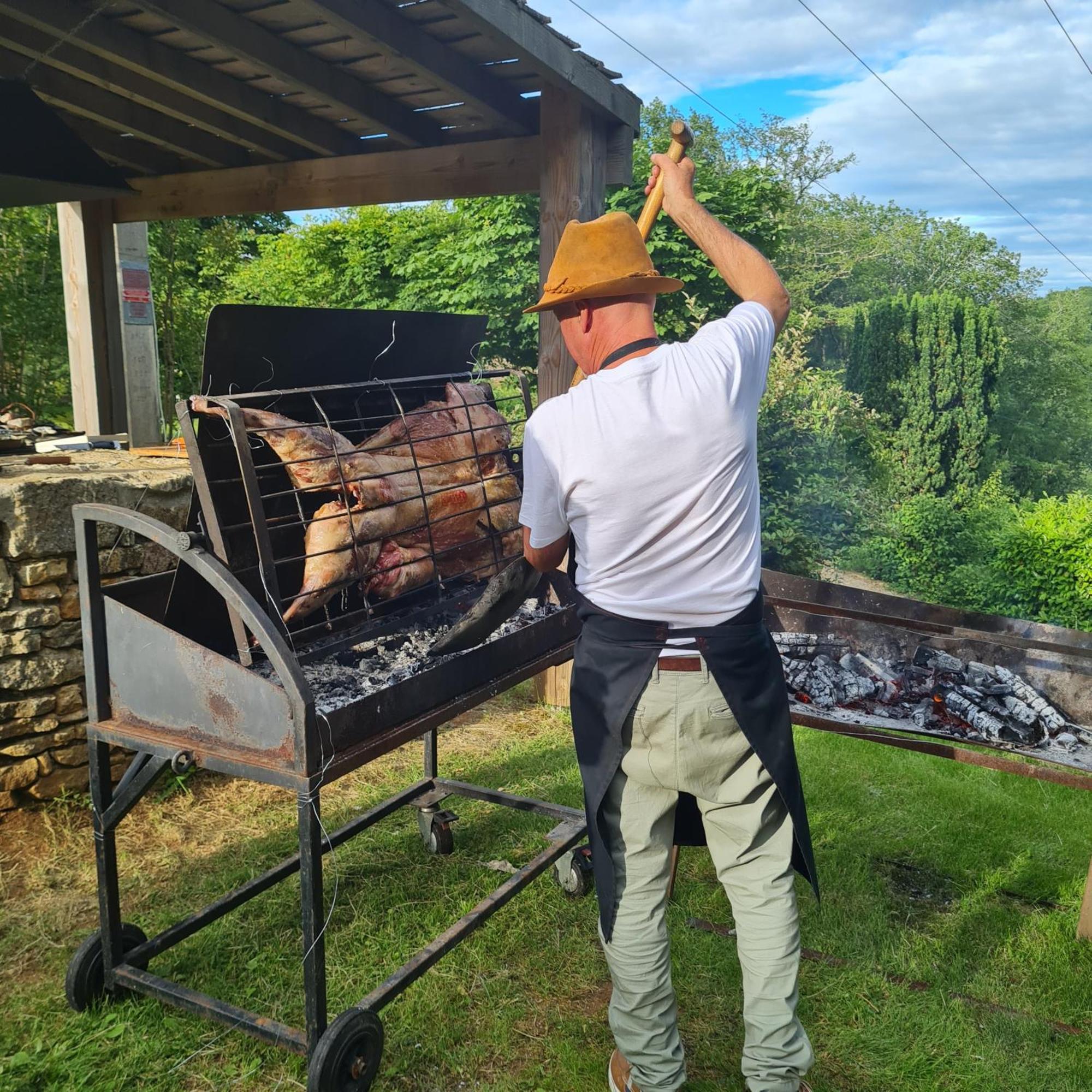 Domaine Du Cardou Hotel Puy-lʼÉvêque Bagian luar foto